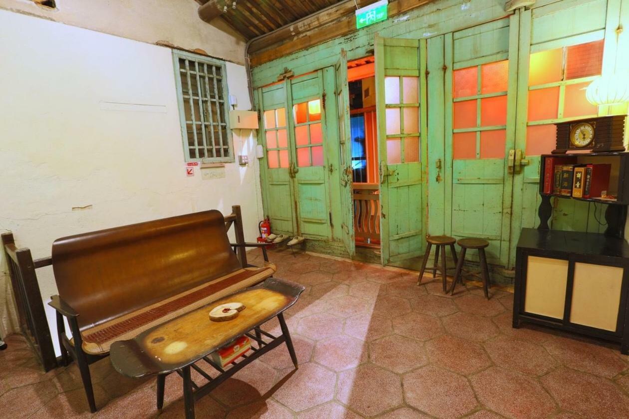 台南赤崁月樓tainan Moon House Inn Buitenkant foto